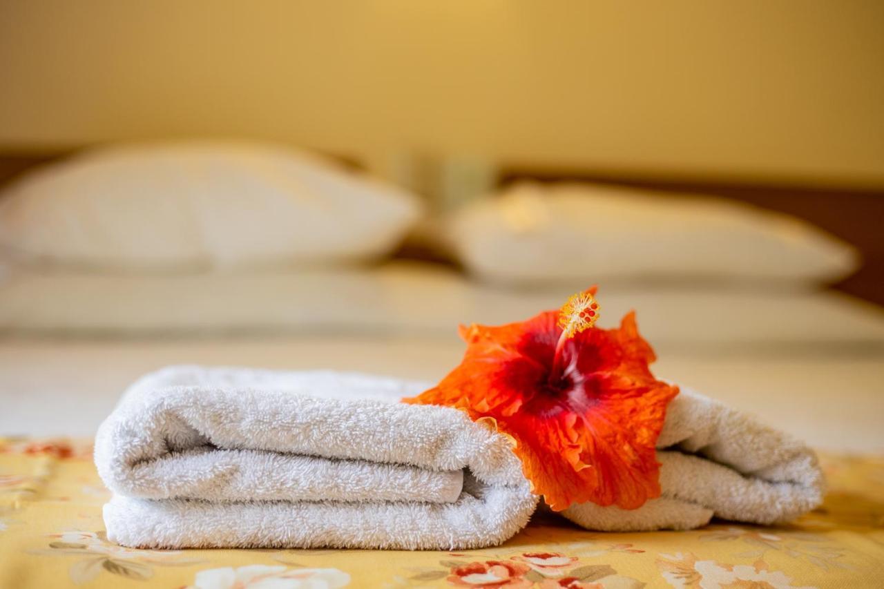Hostal Uruhao Hanga Roa Buitenkant foto