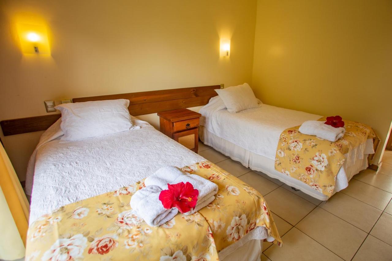 Hostal Uruhao Hanga Roa Buitenkant foto