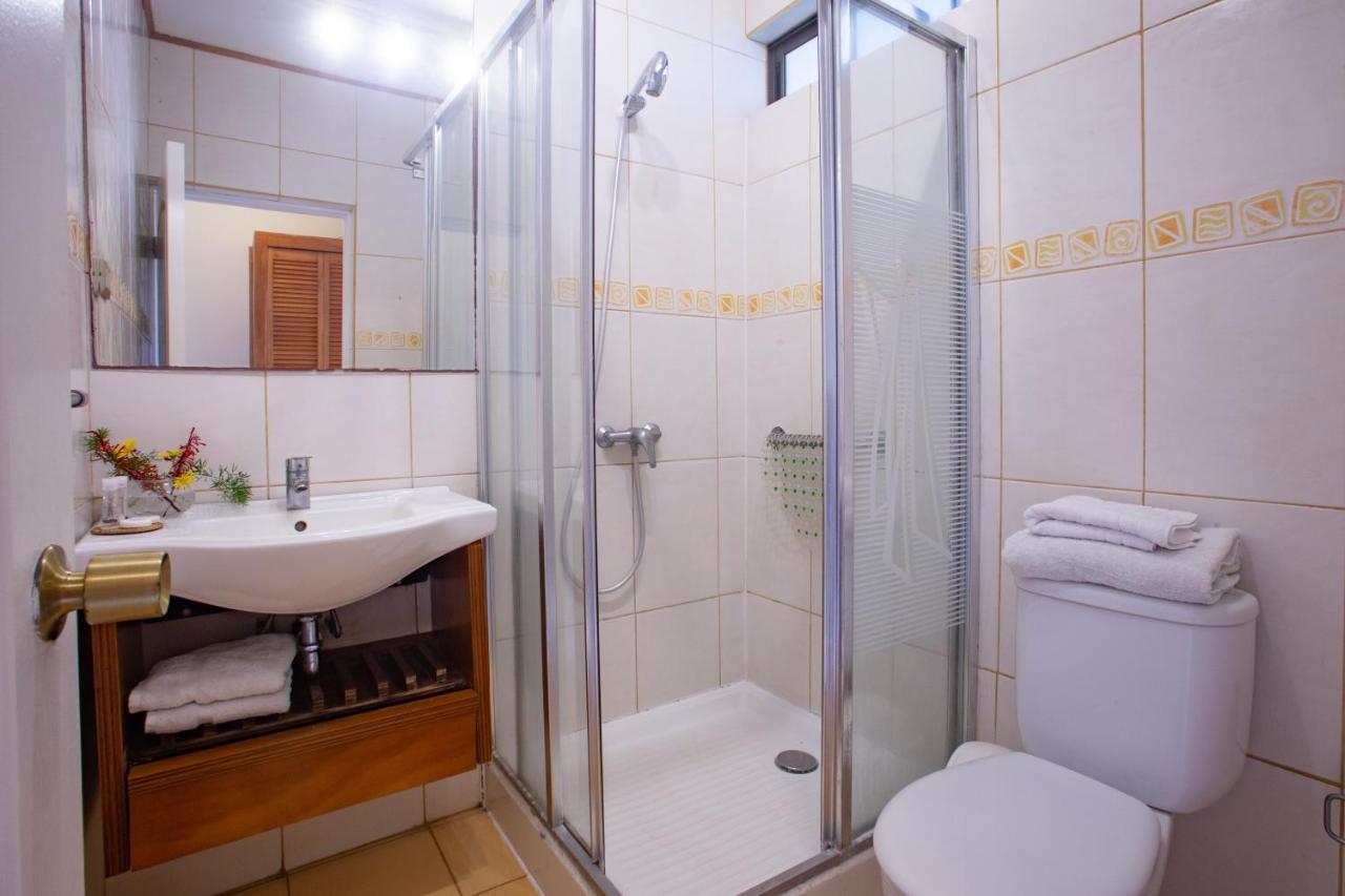 Hostal Uruhao Hanga Roa Buitenkant foto