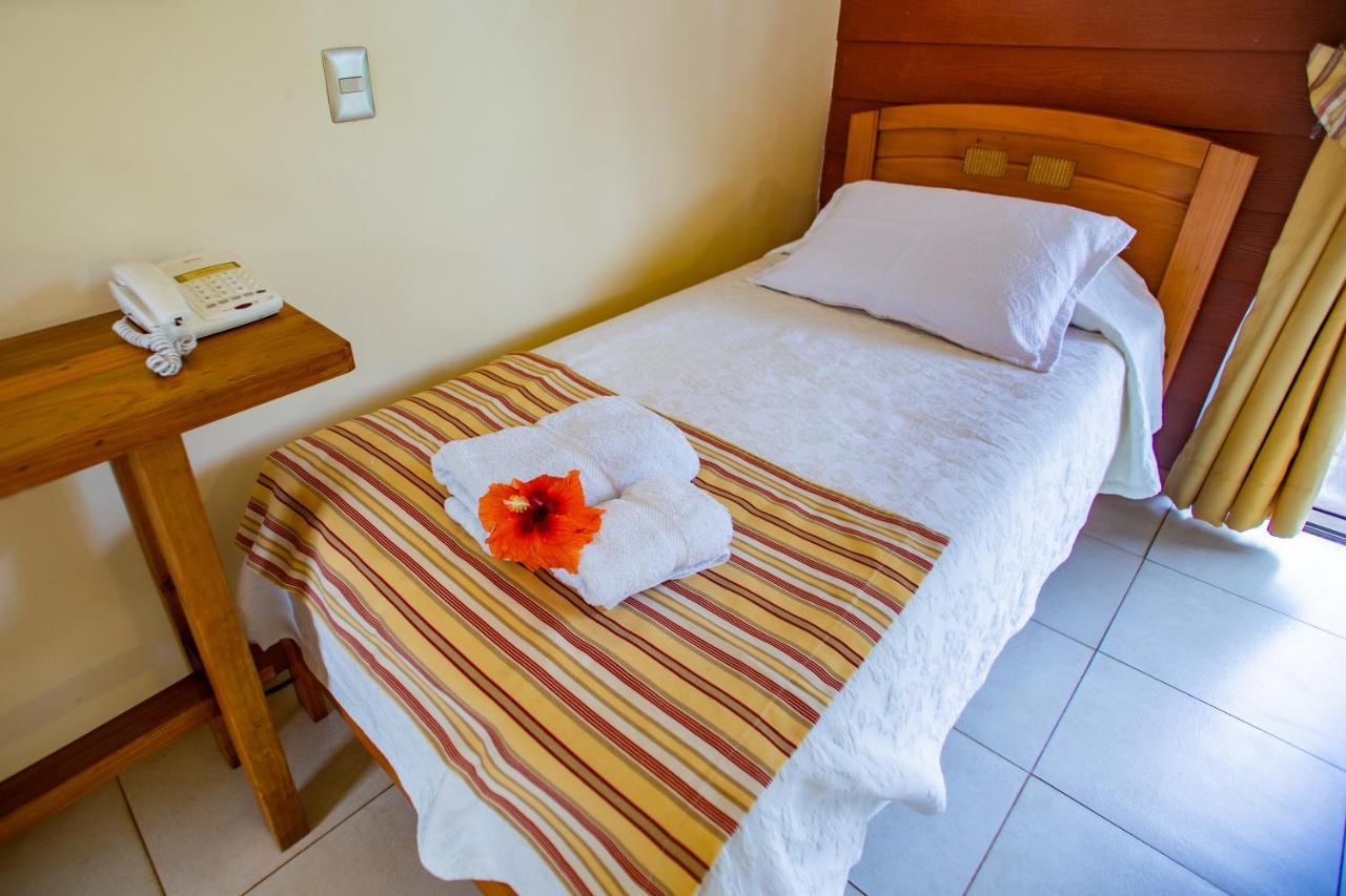 Hostal Uruhao Hanga Roa Buitenkant foto