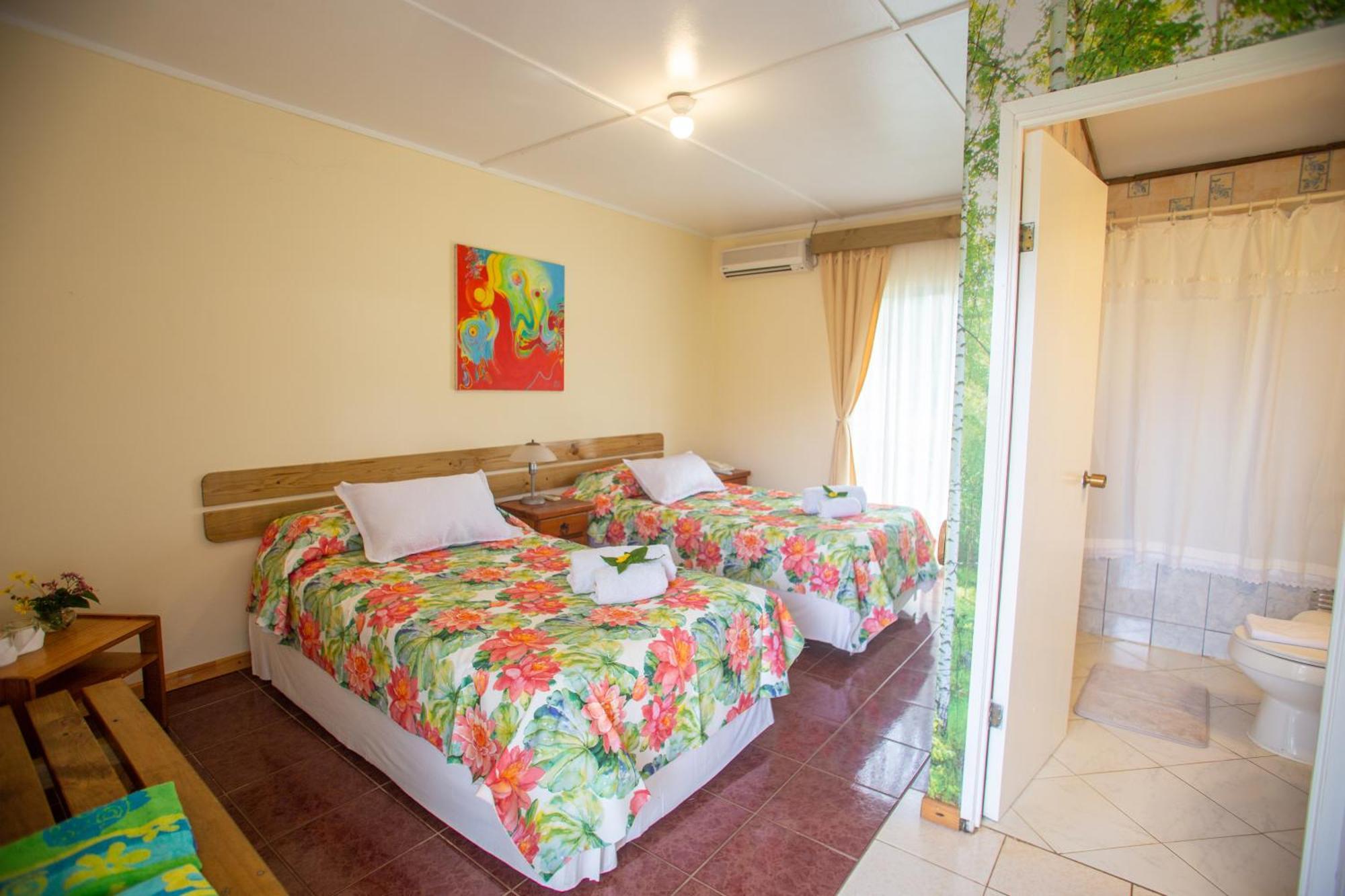 Hostal Uruhao Hanga Roa Buitenkant foto