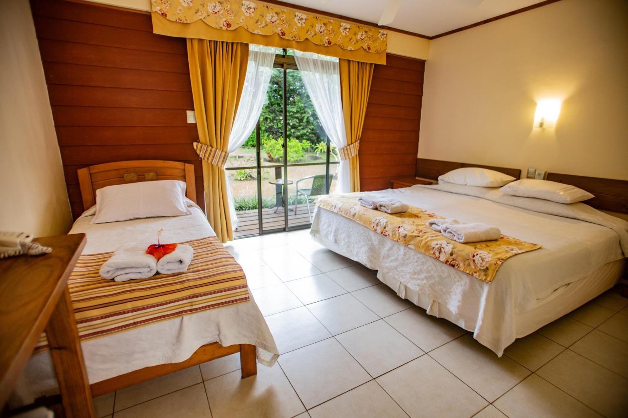 Hostal Uruhao Hanga Roa Buitenkant foto