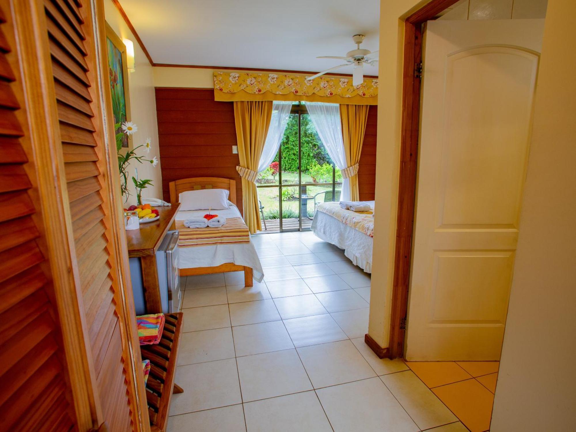 Hostal Uruhao Hanga Roa Buitenkant foto
